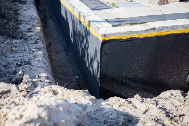 Professional Vapor Barrier Installation technician working in Lupton City, TN